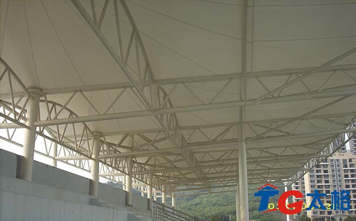 寶安公明鎮(zhèn)樓村體育場(chǎng)看臺(tái)膜結(jié)構(gòu)工程，