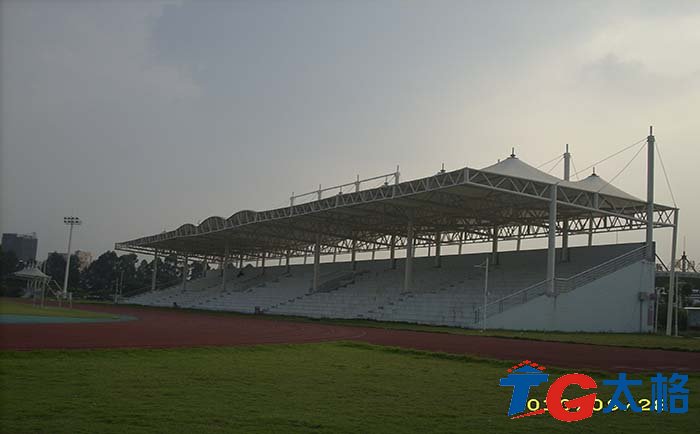 寶安公明鎮(zhèn)樓村體育場(chǎng)看臺(tái)膜結(jié)構(gòu)工程，