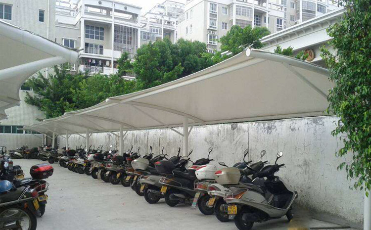 膜結構電動車棚