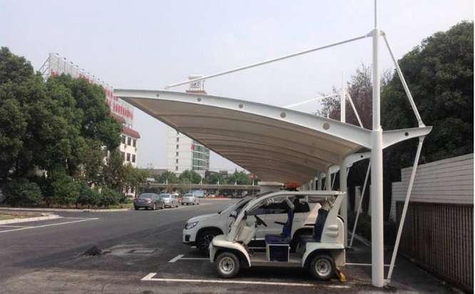 膜結構車棚