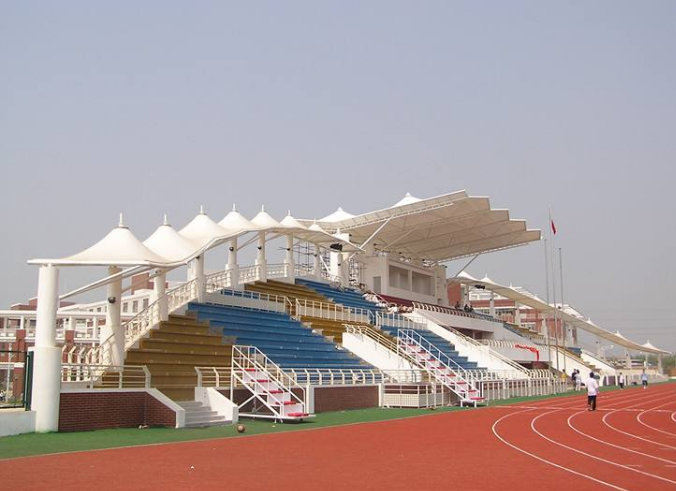 膜結構看臺 一處白色的體育館膜結構看臺建筑