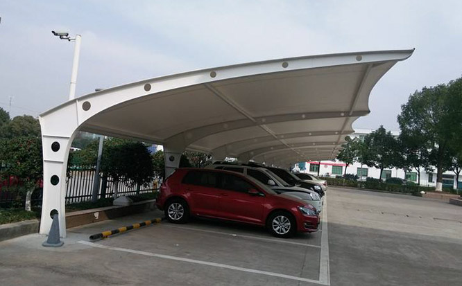 適合小區使用的單側7字造型的膜結構車棚